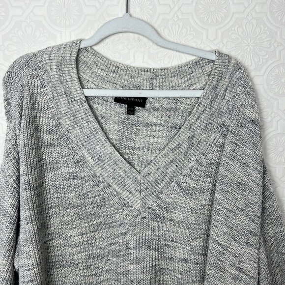 Lane Bryant Vneck Sweater Grey Relaxed Traditional Fit 100% Cotton Classic 22 24 - Picture 2 of 7